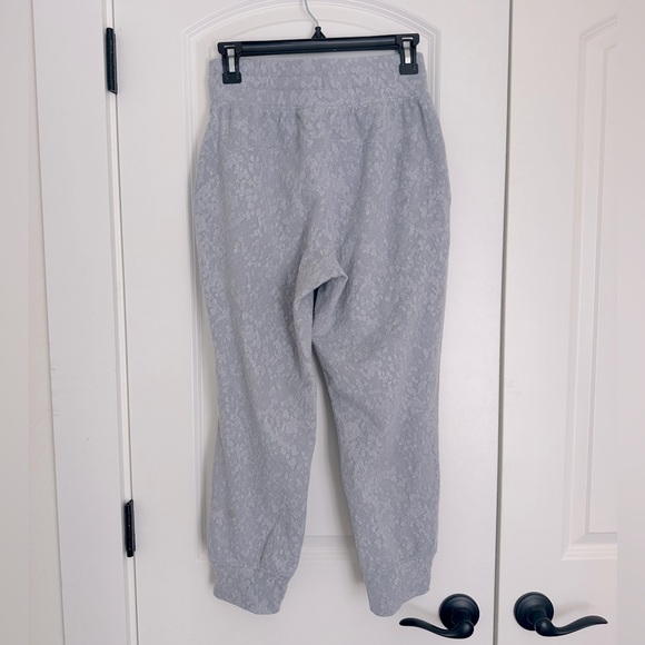 Women’s Lululemon Ready to Rulu High-Rise Cropped Jogger Speckled Gray Size 4 - Picture 4 of 4